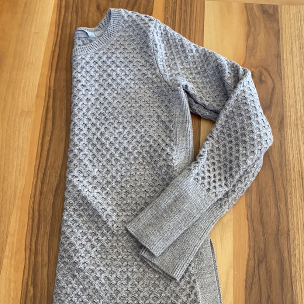 Athleta sweater